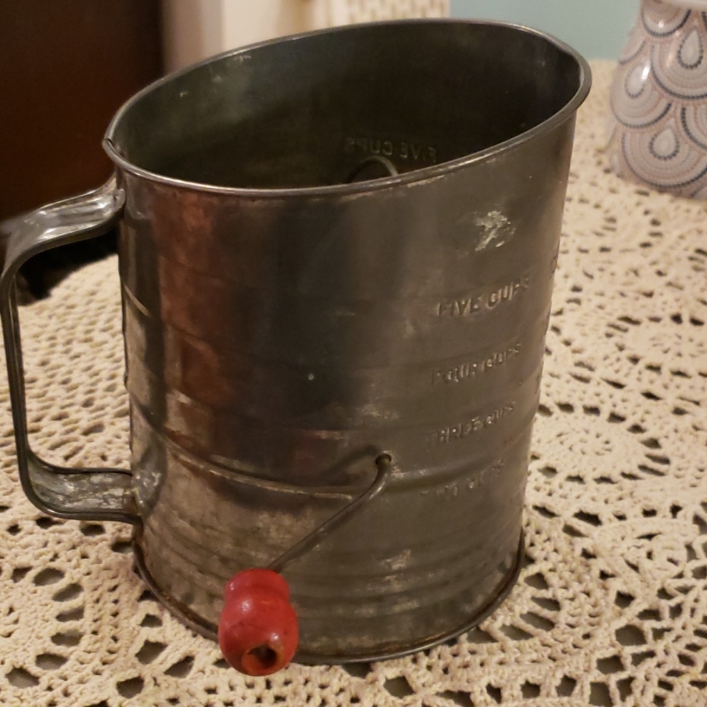 Vintage sifter